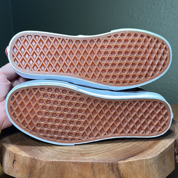 *NWOT* VANS Era Paradise Floral Sneaker - Picture 13 of 16